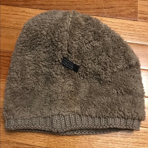 Winter knit hats with cozy lining - Picture 7 of 8